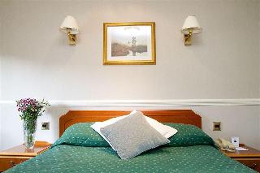 photo-1