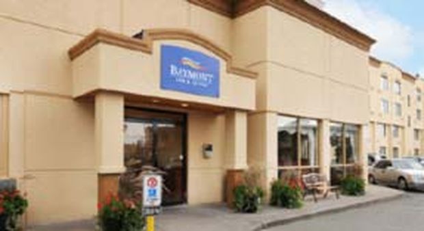 Baymont Inn And Suites Niagara Falls Niagara Falls Hurb