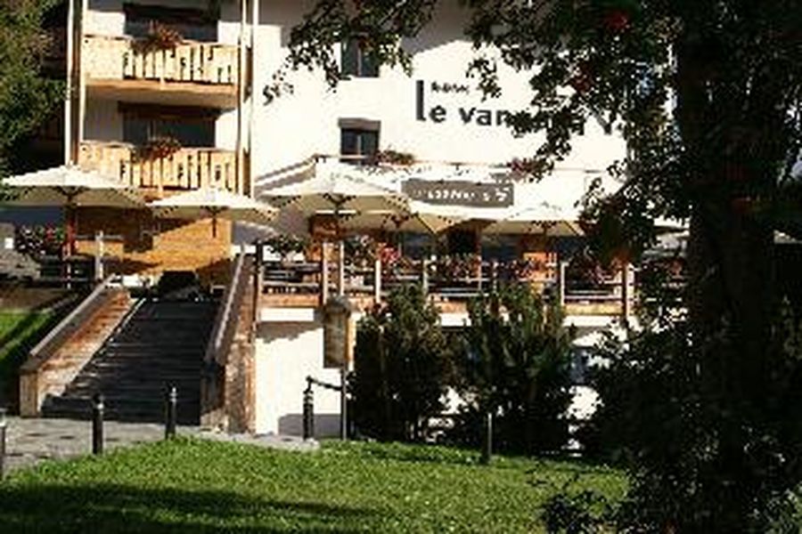 photo-1