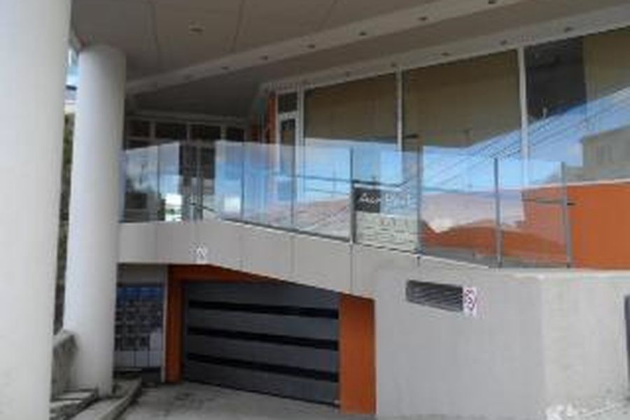 photo-1