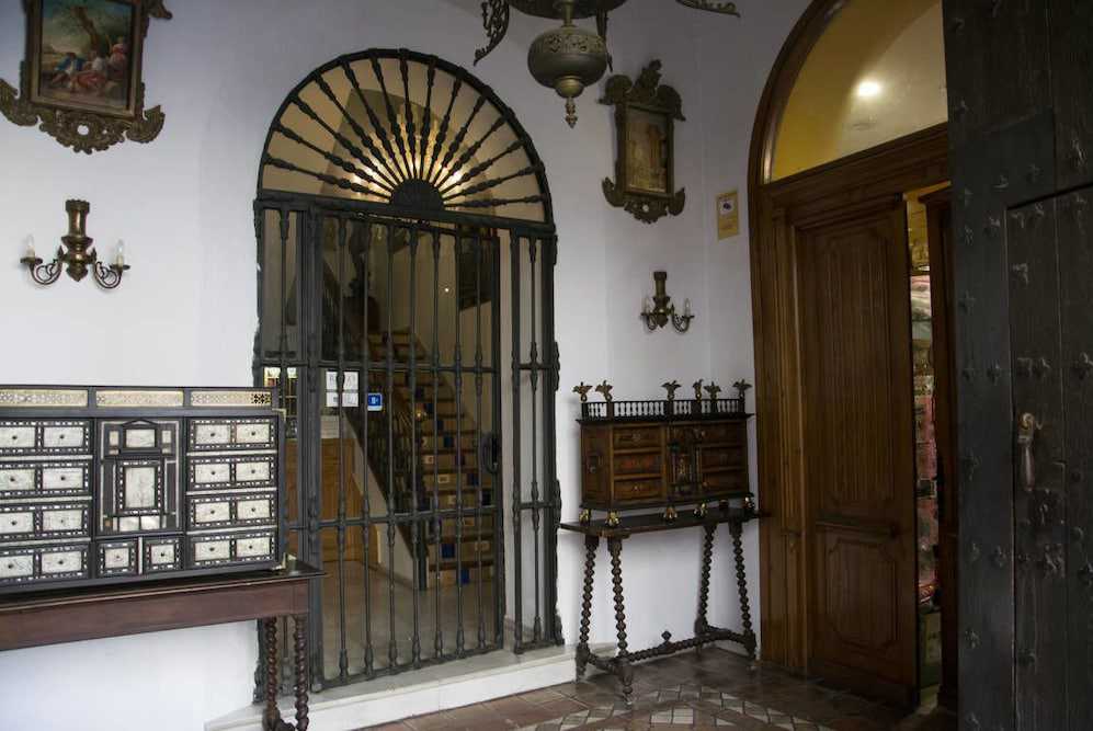 Entrance (internal part)