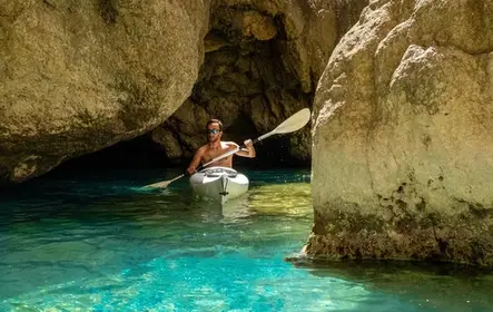 Capri Kayak Tour: Cuevas y Playas