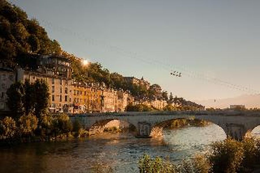 photo-1