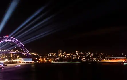 Sydney: Cruzeiro com jantar Vivid Sydney