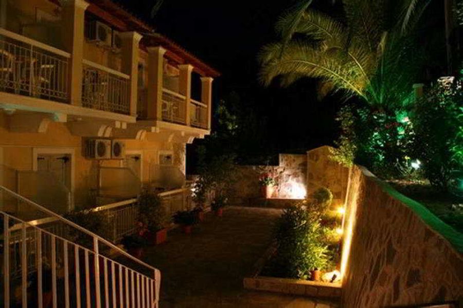 photo-1