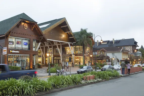 Avenida Borges de Medeiros, no centro de Gramado