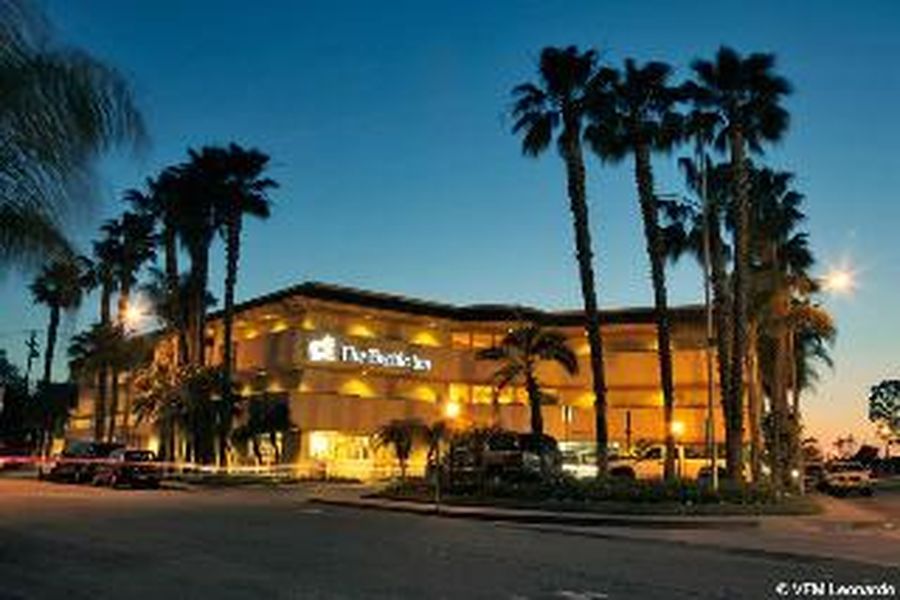 photo-1