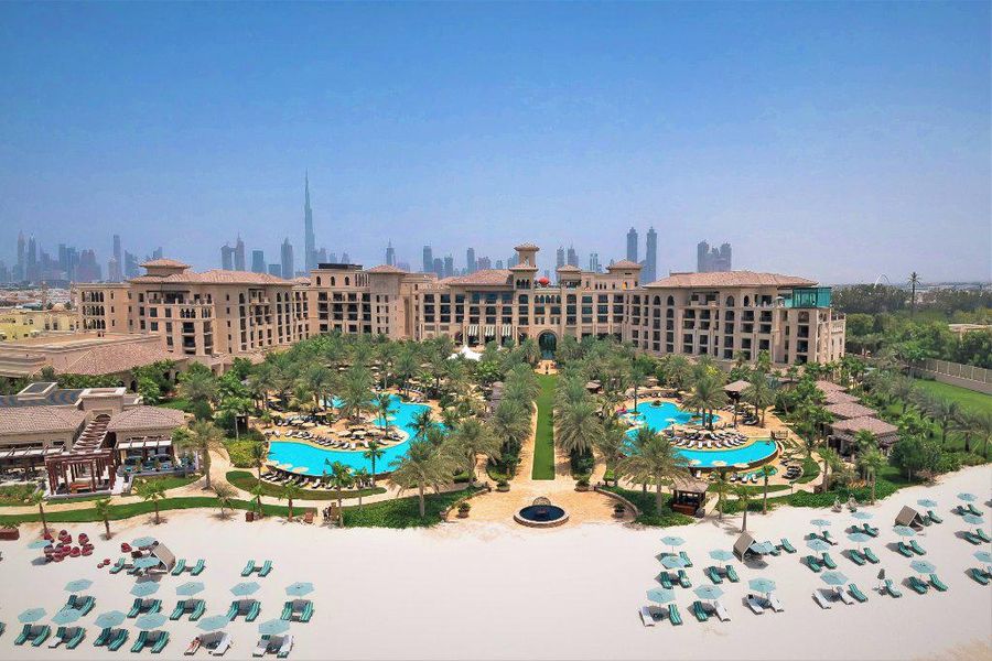 Four seasons jumeirah beach hotel